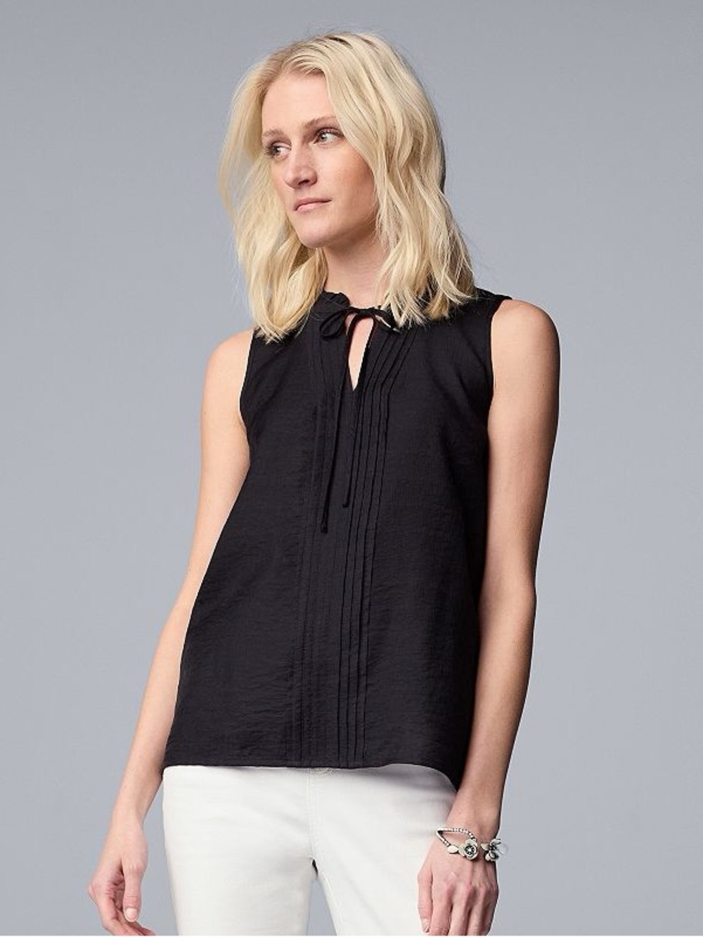 Simply Vera Wang Tie-Front Black Too